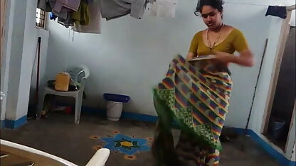 काले और सफेद स्ट्रिप्स किसी न किसी साउथ की मूवी सेक्सी सेक्स और पेशाब