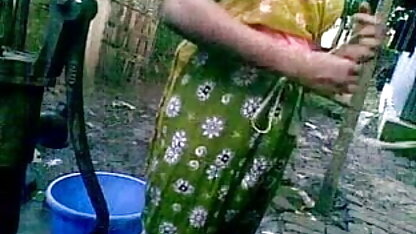 टिनी टॉपर, क्रिम्पे, पेशाब इंडियन सेक्सी मूवी के साथ कूदो