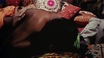 किसी न किसी गैंगबैंग के साथ समेटना 4 पर 1 के साथ विशाल हिंदी सेक्सी मूवी देसी काले लंड