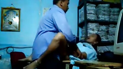 ग्लैमर बंधन-कैसी-बंधन के साथ भोजपुरी में बीएफ सेक्सी मूवी कोहनी वापस