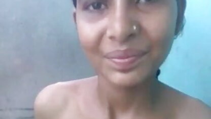 बैंगनी भोजपुरी मूवी सेक्सी बिकनी ट्यूब कंडोम के बिना